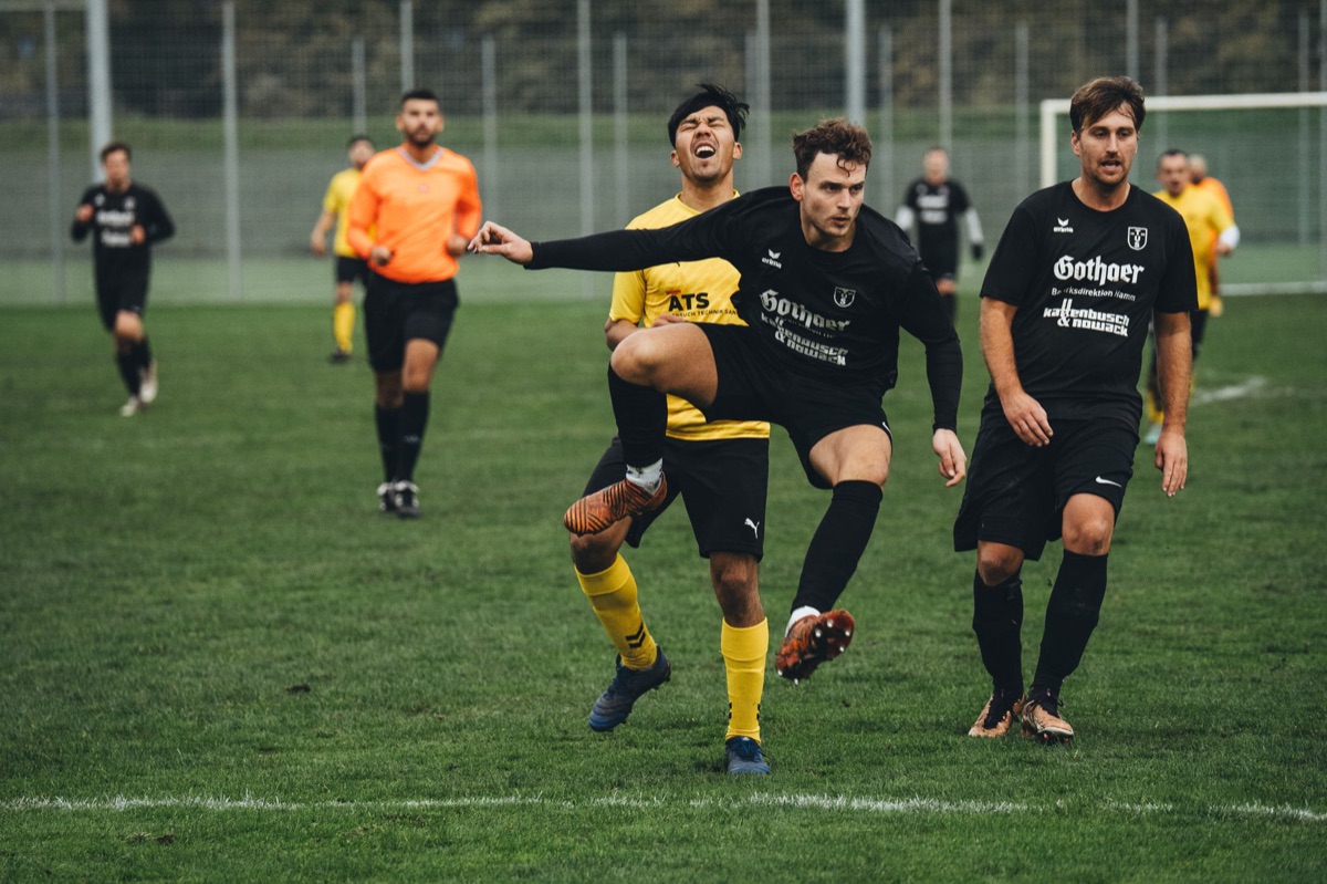 Movimento tático de jogadores em campo