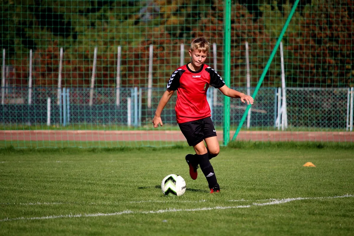 football, boy, player, players, sport, child, children, game, to run, goal, court, games, competition, tournament, sparring, league, columbine, team, sports tea