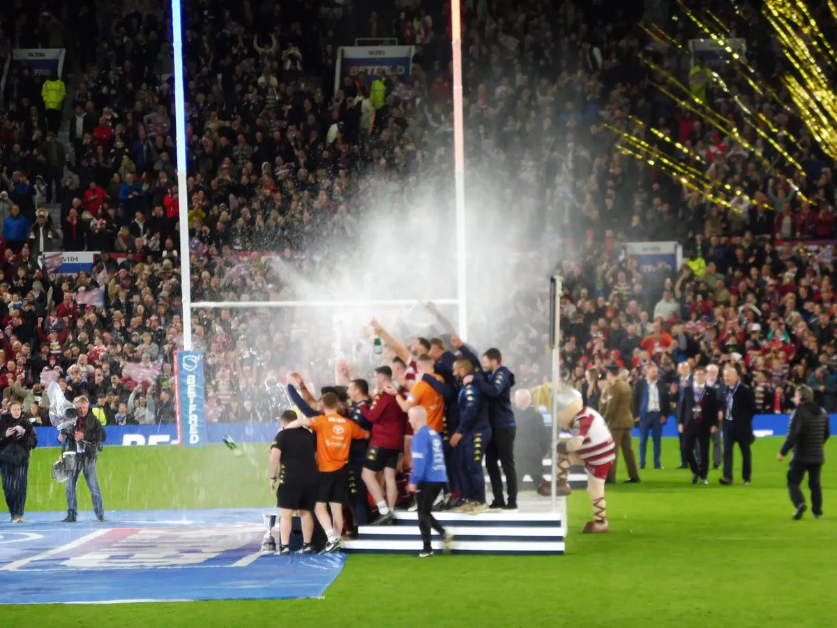 2024 Super League Grand Final Trophy Lift 01