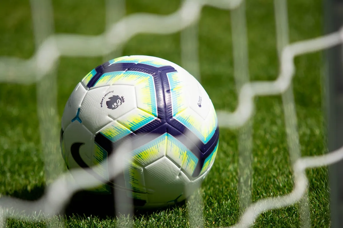 footballs, football, premier league, soccer, sport, play, kick, game, sports, grass, nature, field, outdoor, nike, net, goal, goals, green football, green gamin
